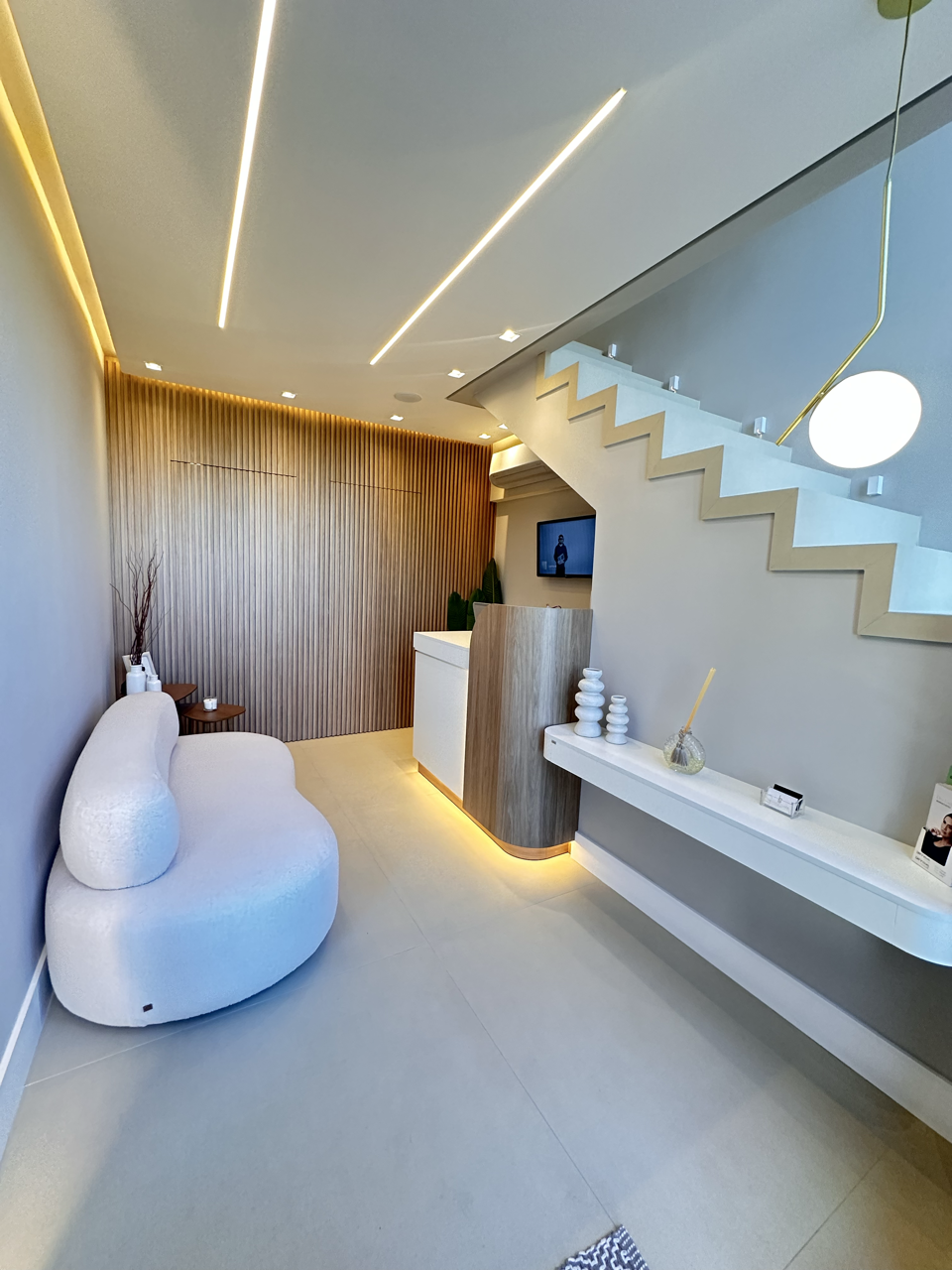 Interior da clínica — espaço de acolhimento