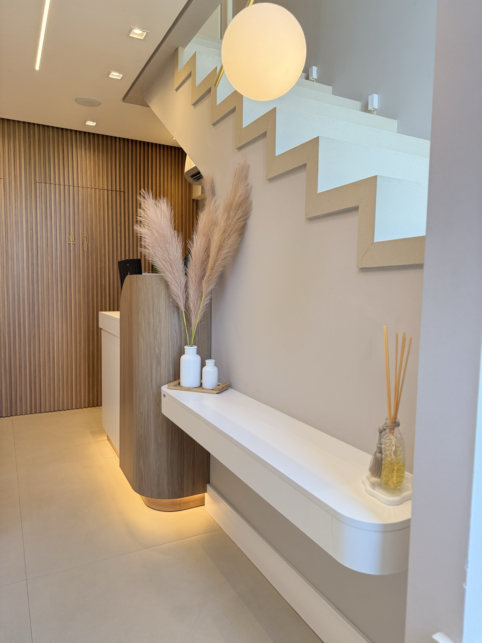 Espaço confortável da clínica Protocolo Elegance